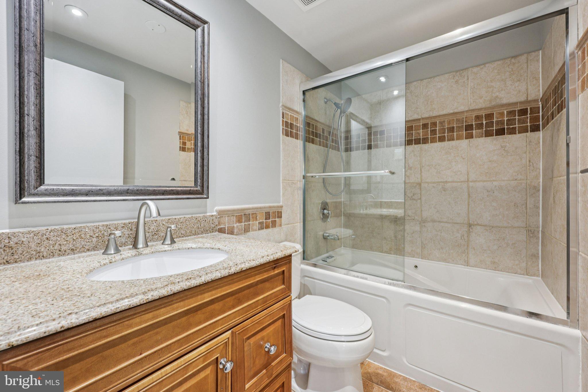 546 ROCKBRIDGE DRIVE SE