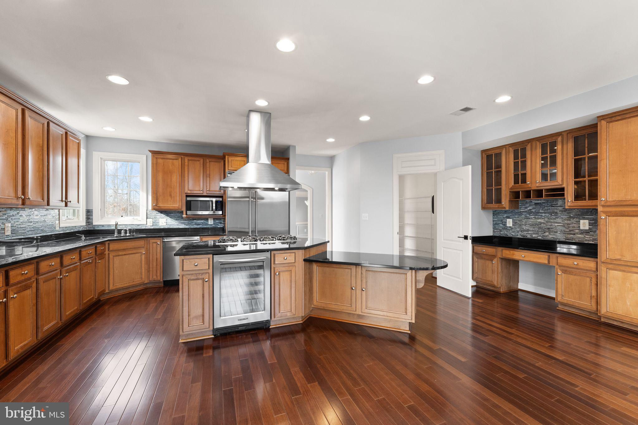 25729 SUMMERBANK COURT