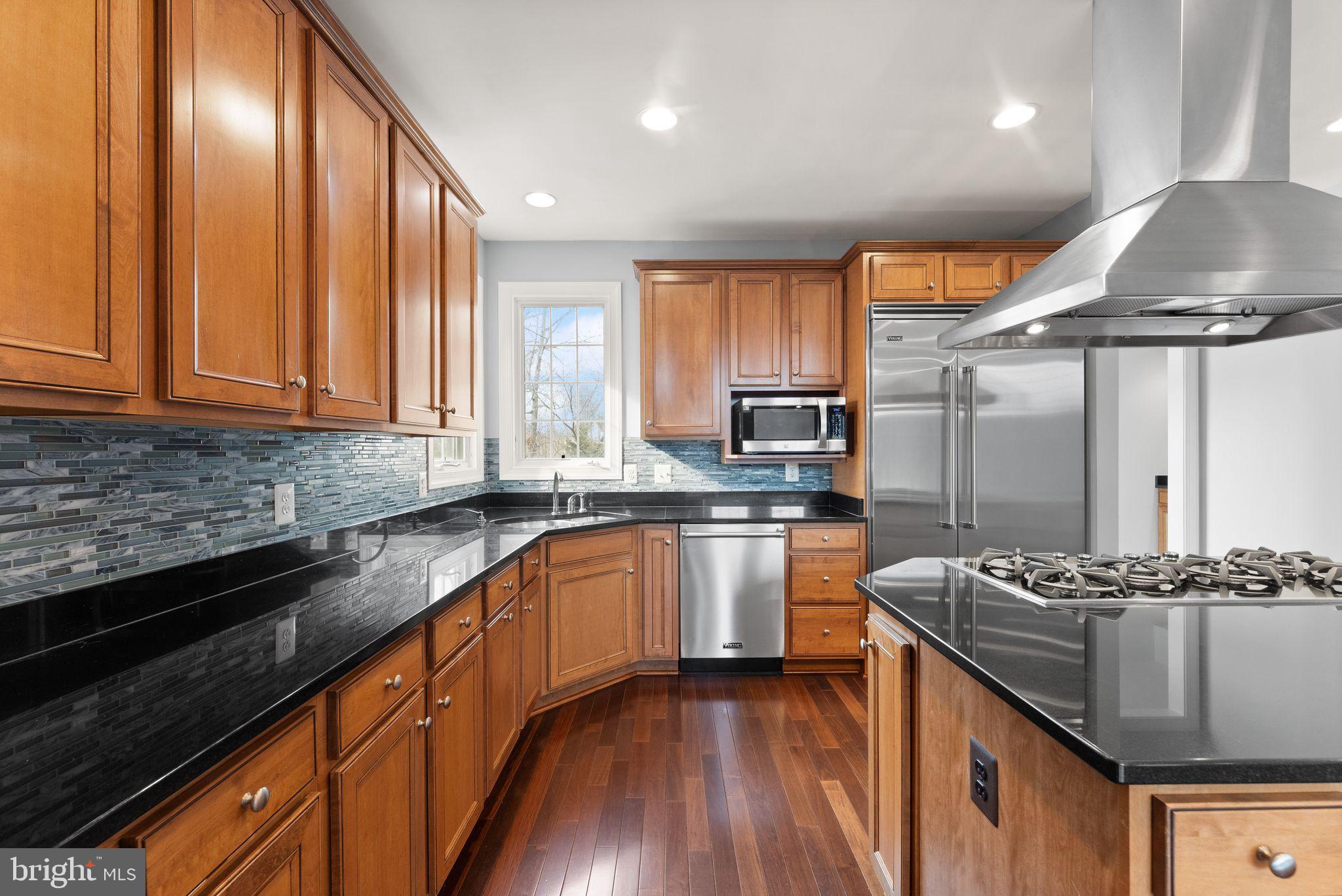 25729 SUMMERBANK COURT