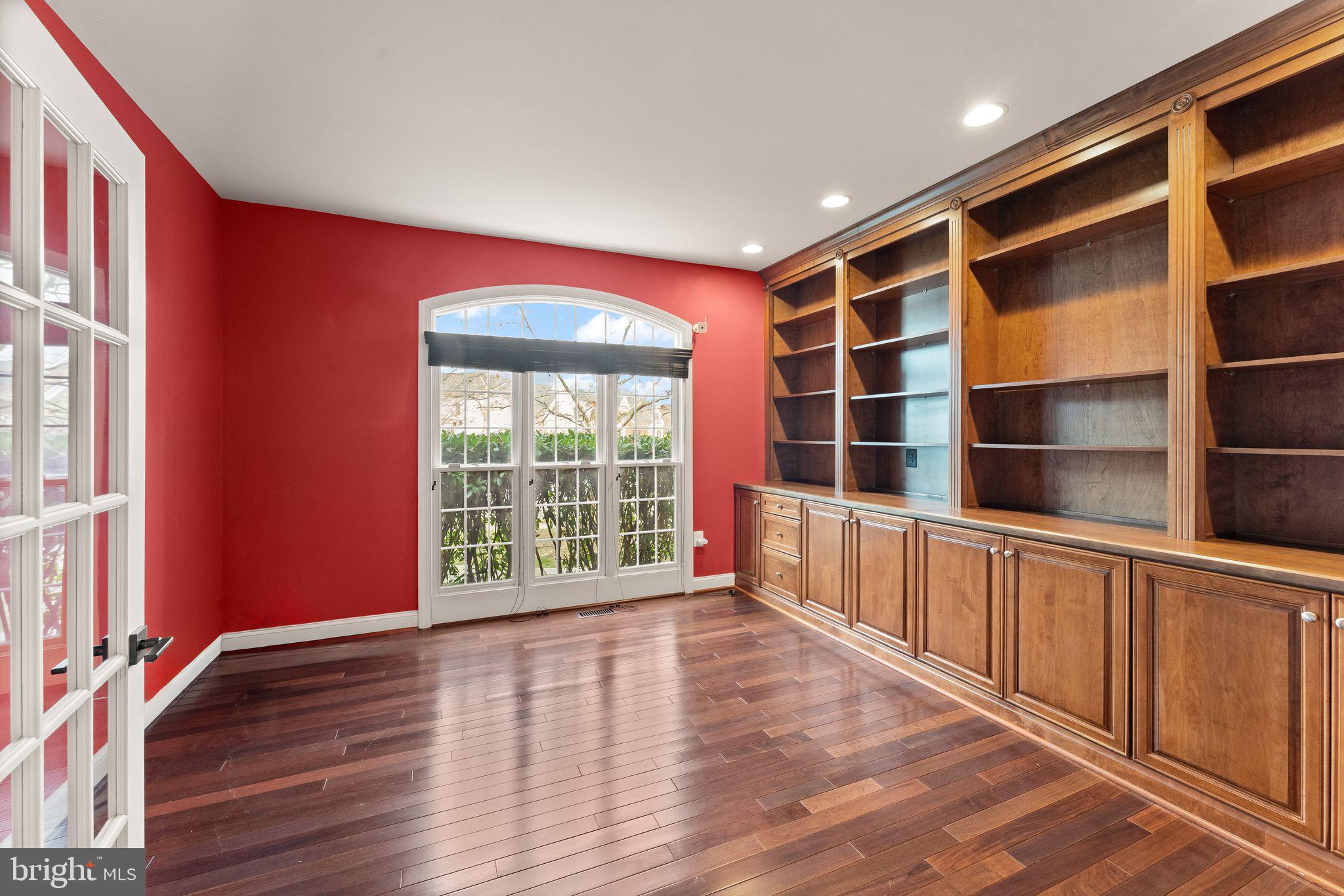 25729 SUMMERBANK COURT