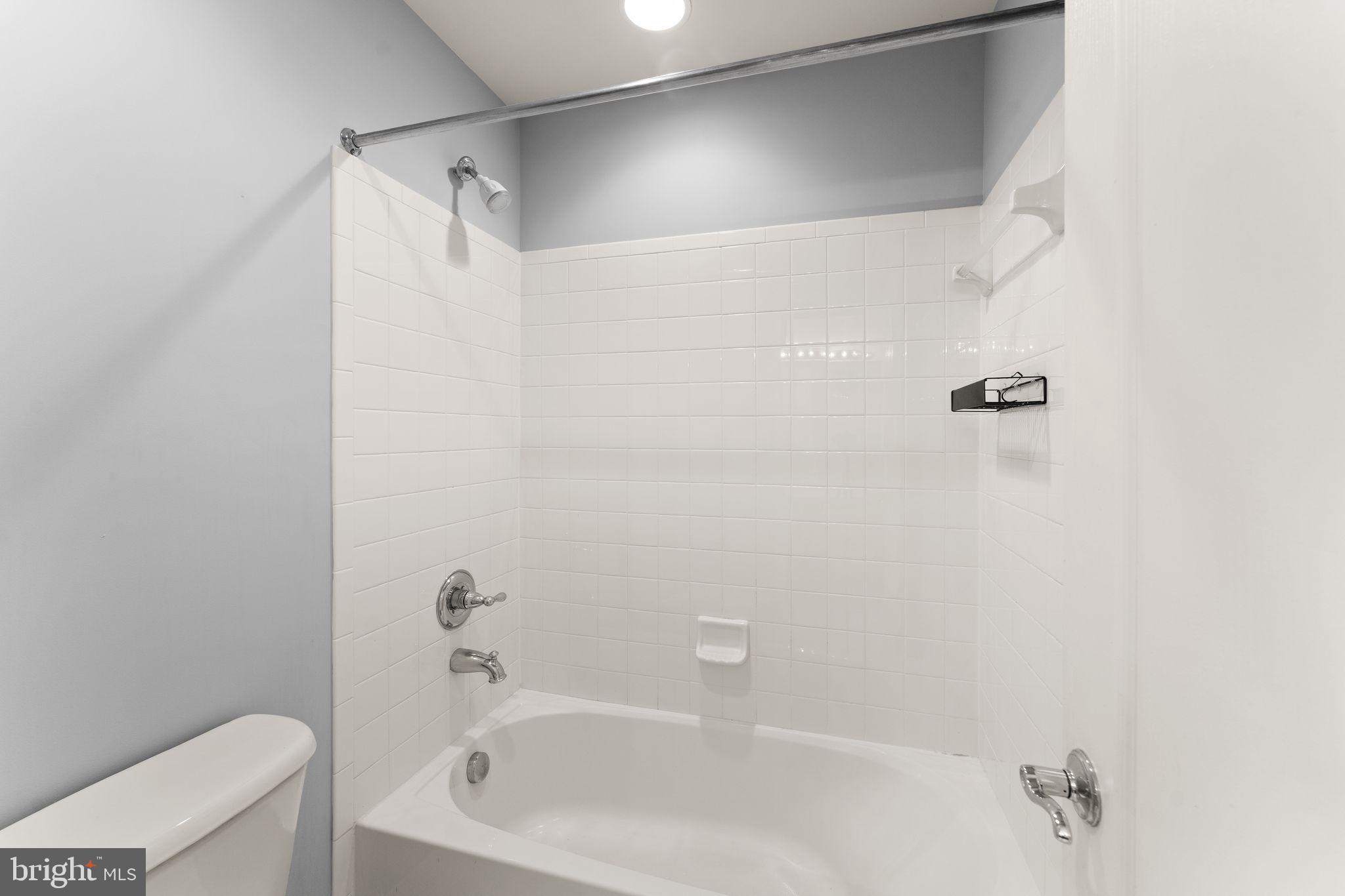 25729 SUMMERBANK COURT