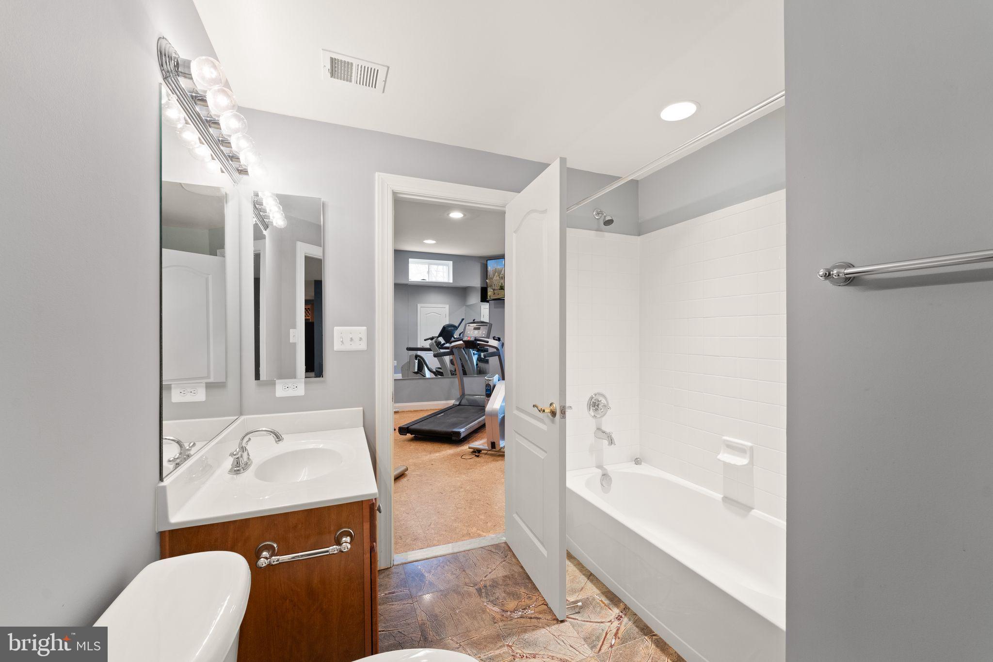 25729 SUMMERBANK COURT