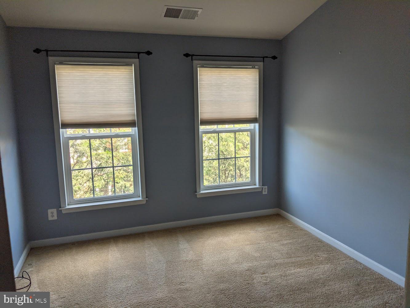 19318 DIAMOND LAKE DRIVE