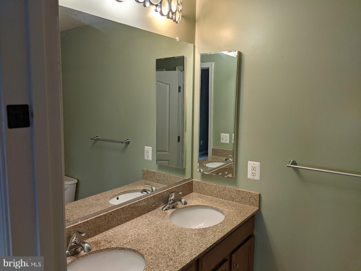 19318 DIAMOND LAKE DRIVE