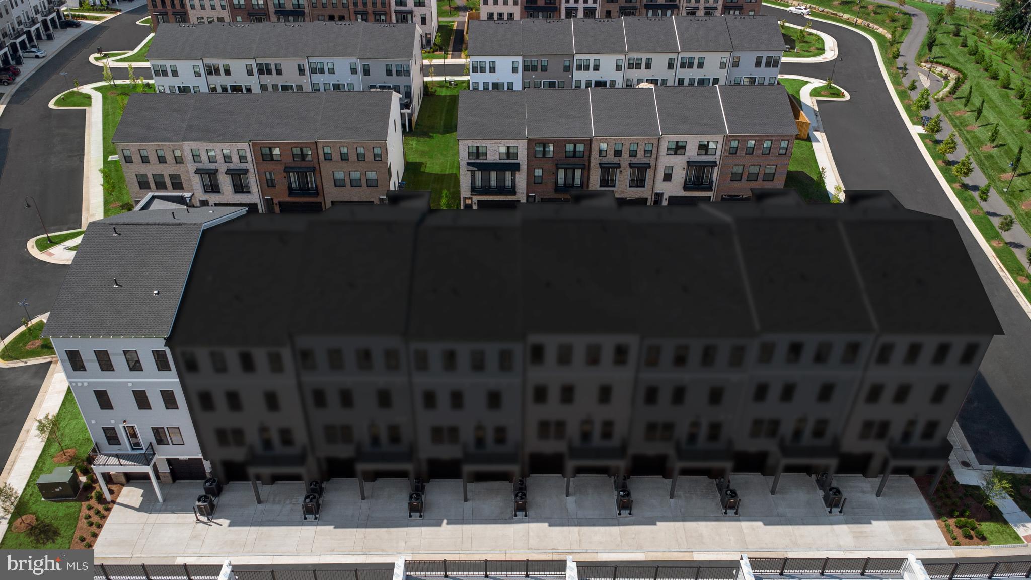 43305 FARRINGDON SQUARE