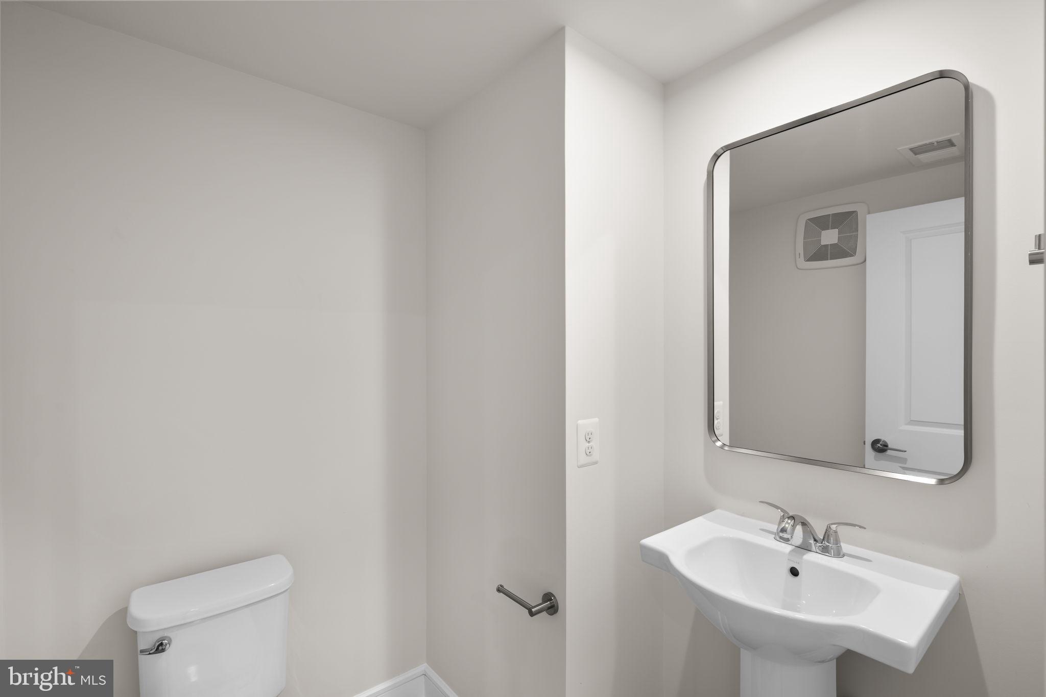 43305 FARRINGDON SQUARE