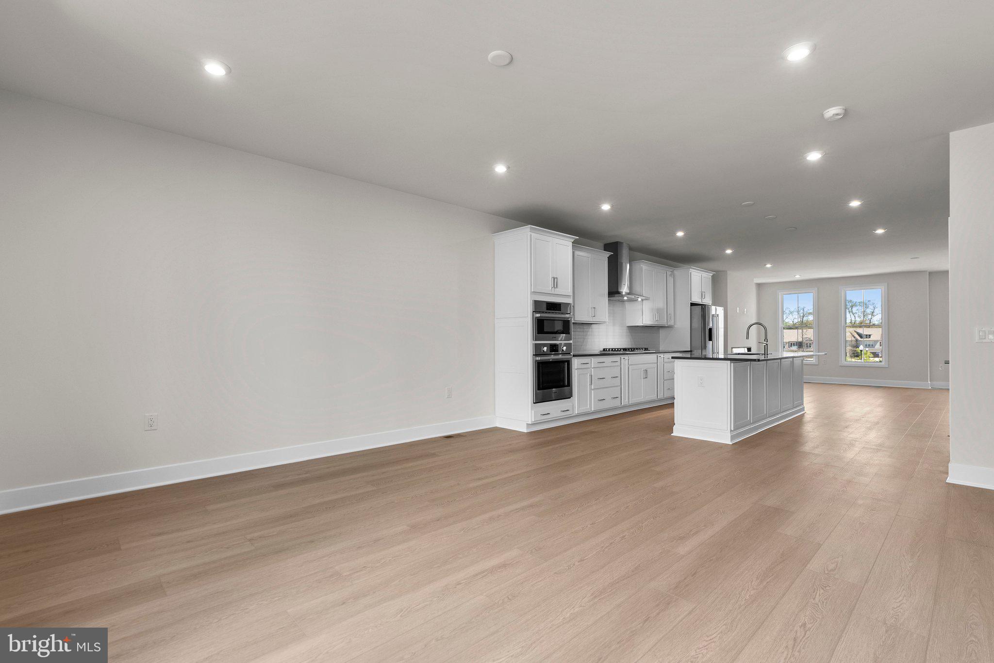 44510 LOWESTOFT SQUARE