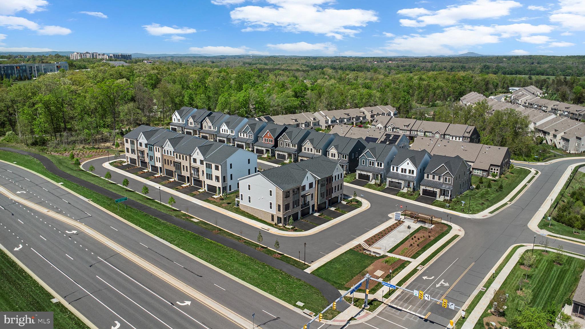 44510 LOWESTOFT SQUARE