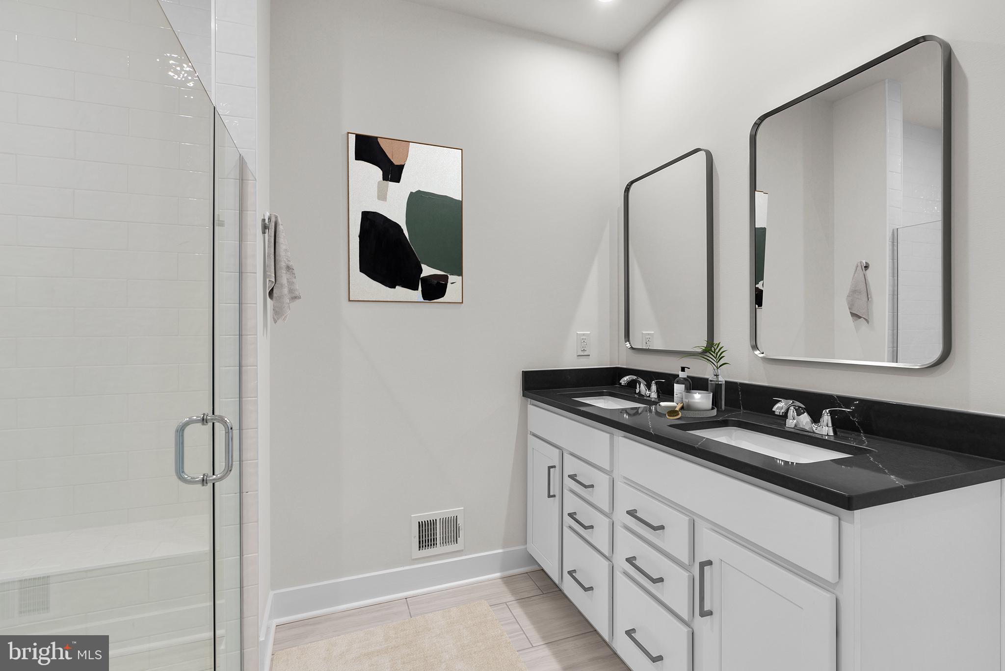 44510 LOWESTOFT SQUARE