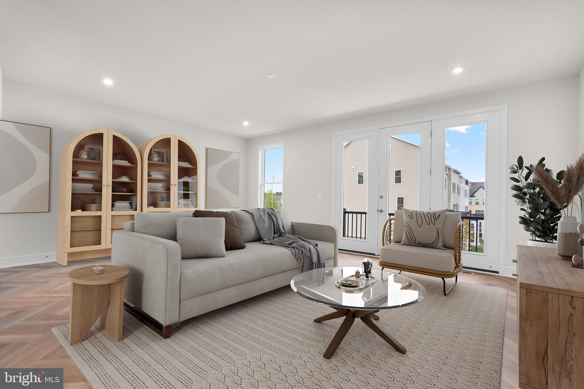 42123 PICASSO SQUARE