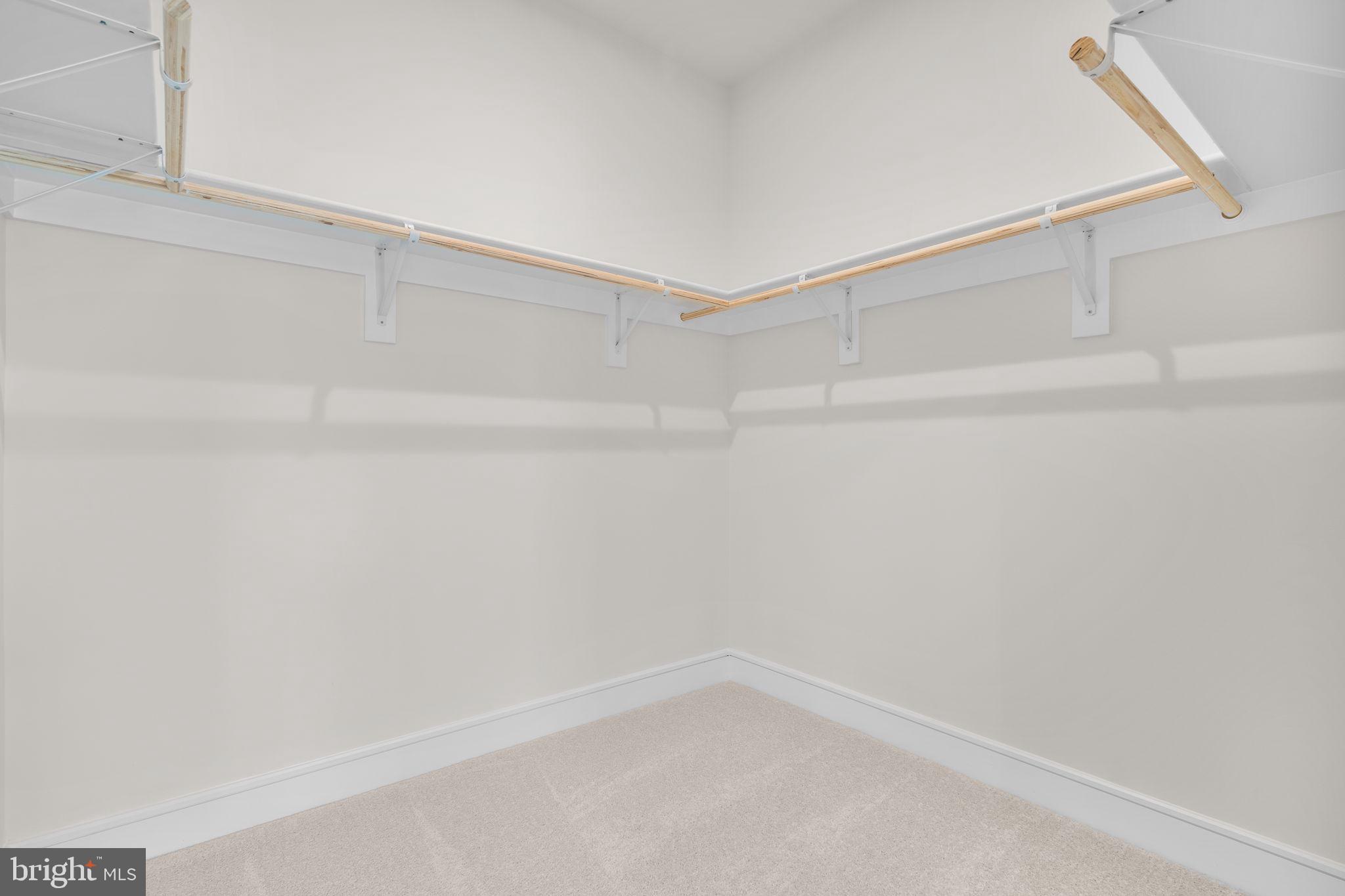 42123 PICASSO SQUARE