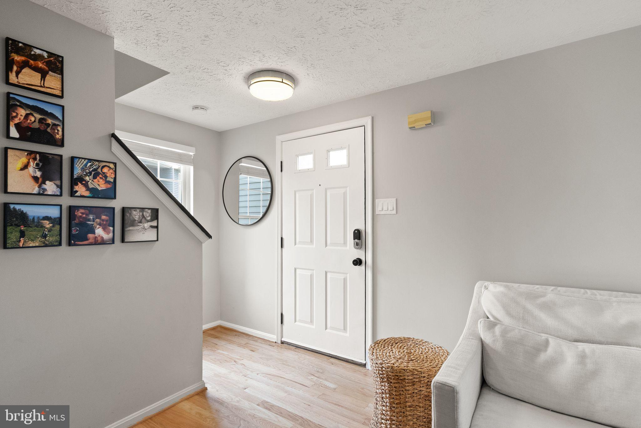 1011 NELSON COURT NE