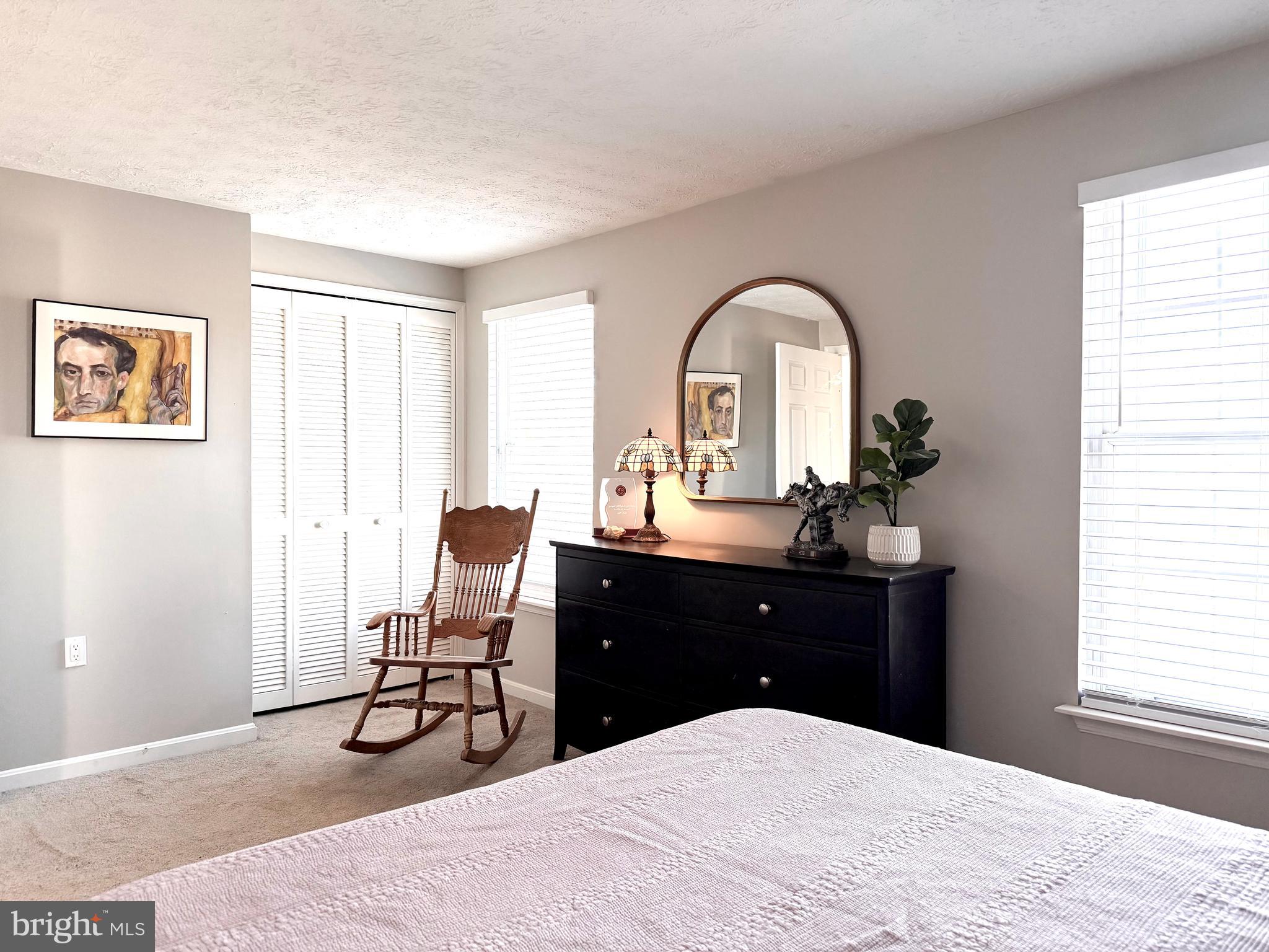 1011 NELSON COURT NE