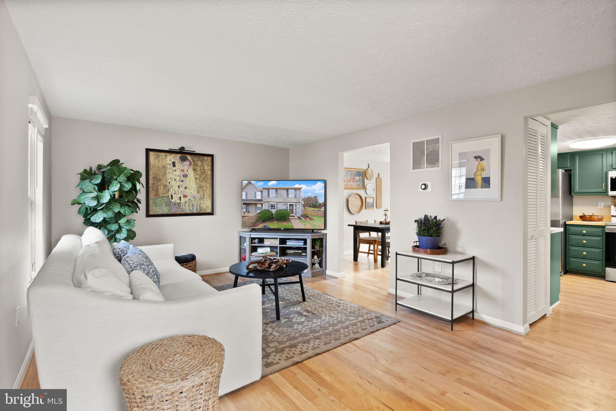 1011 NELSON COURT NE