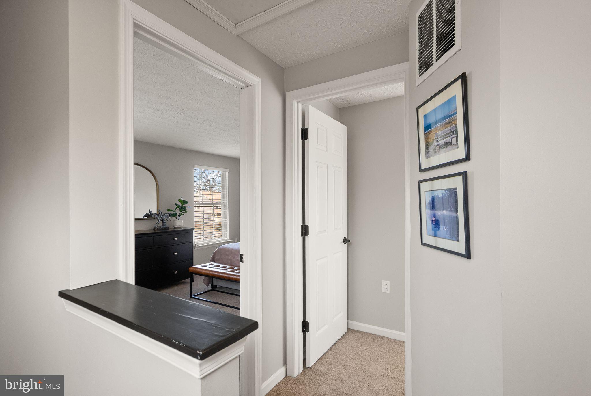 1011 NELSON COURT NE