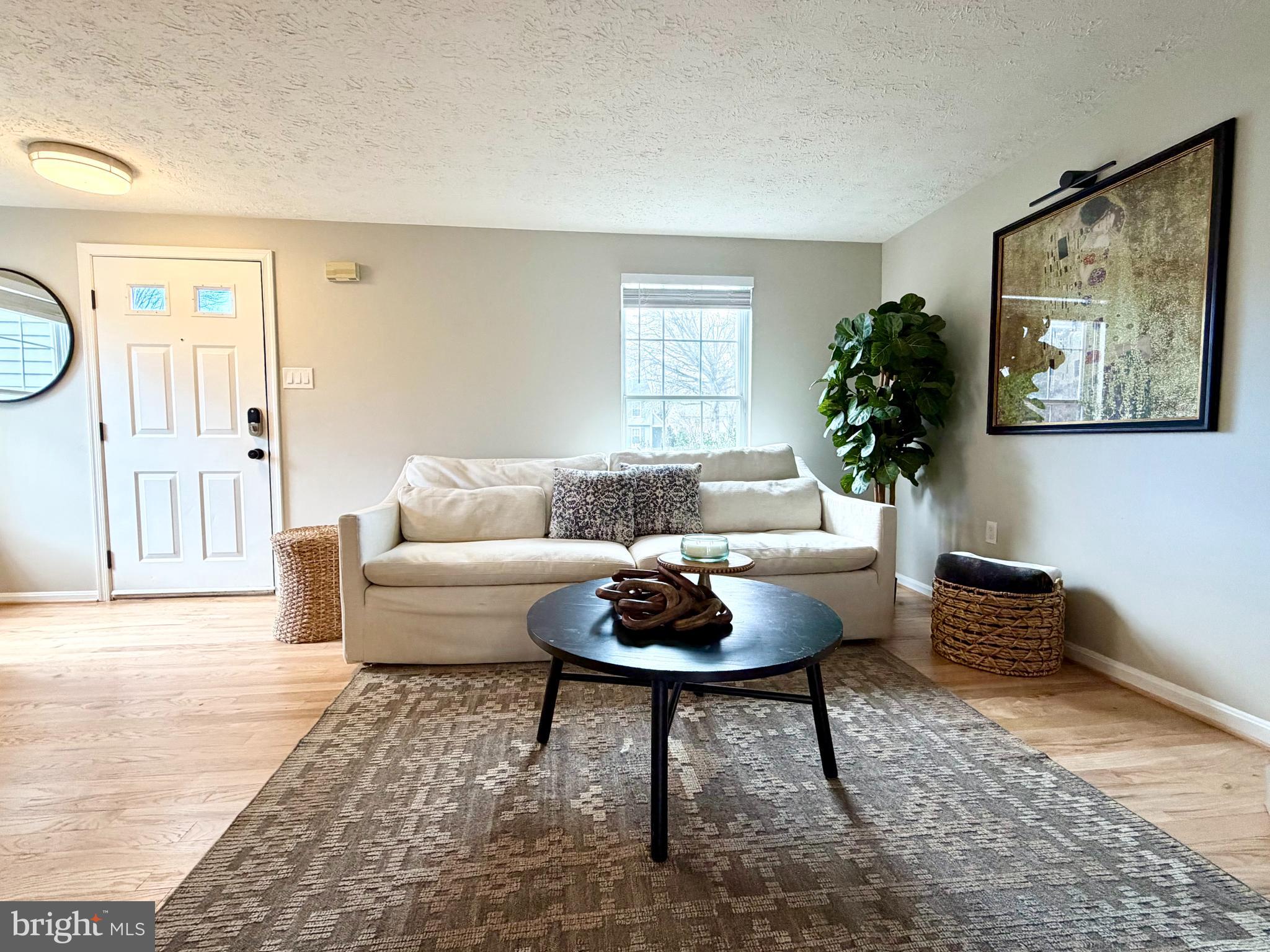 1011 NELSON COURT NE