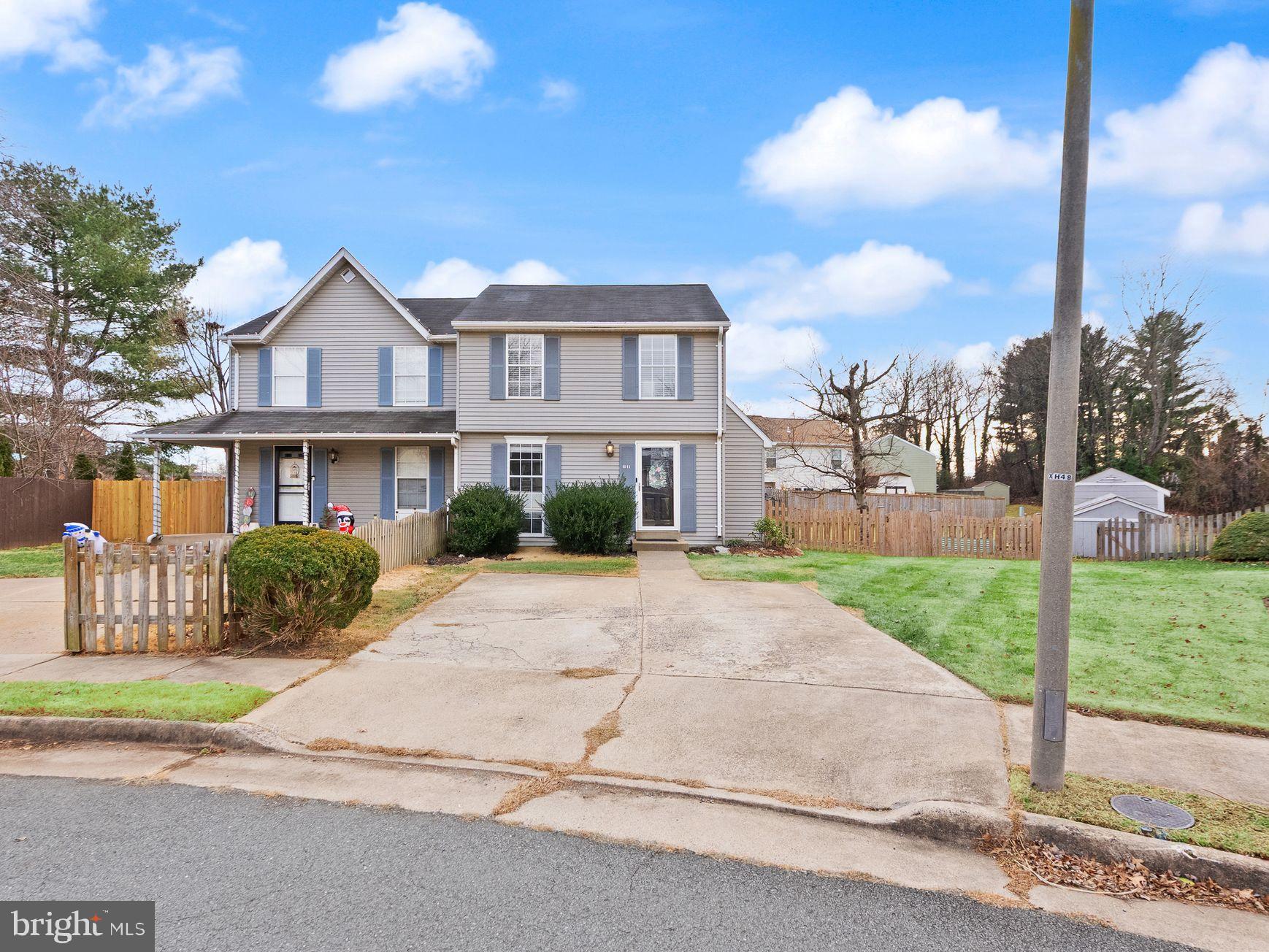 1011 NELSON COURT NE