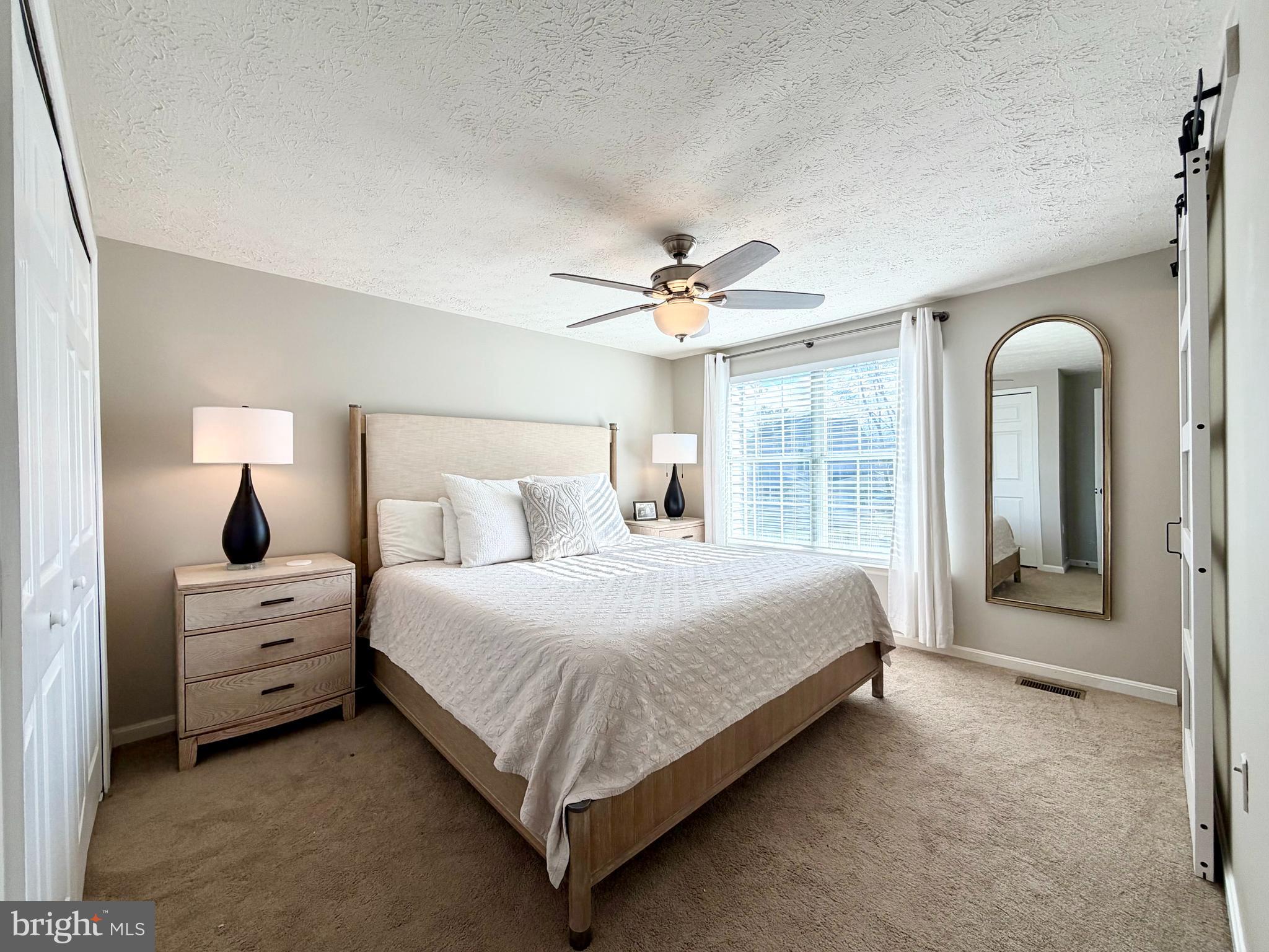 1011 NELSON COURT NE