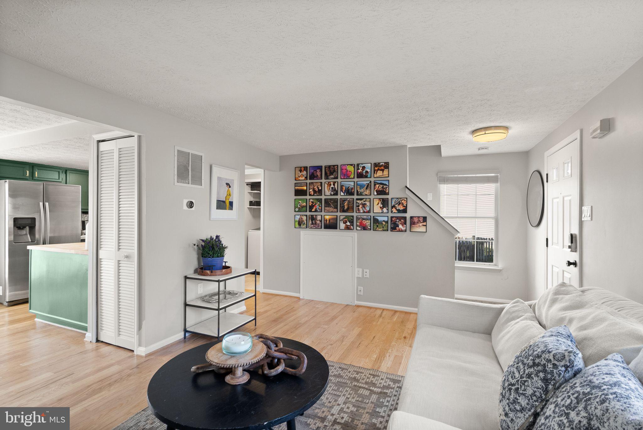 1011 NELSON COURT NE