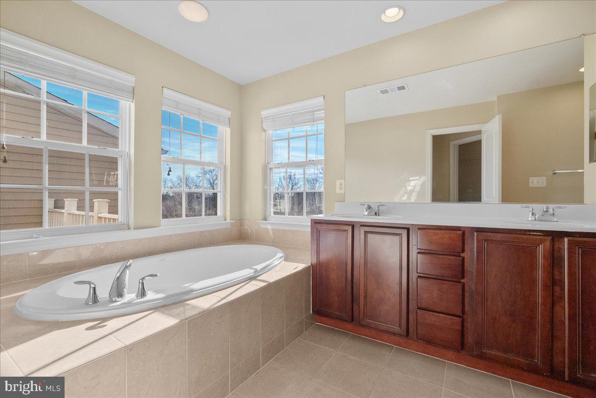 43277 TUMBLETREE TERRACE