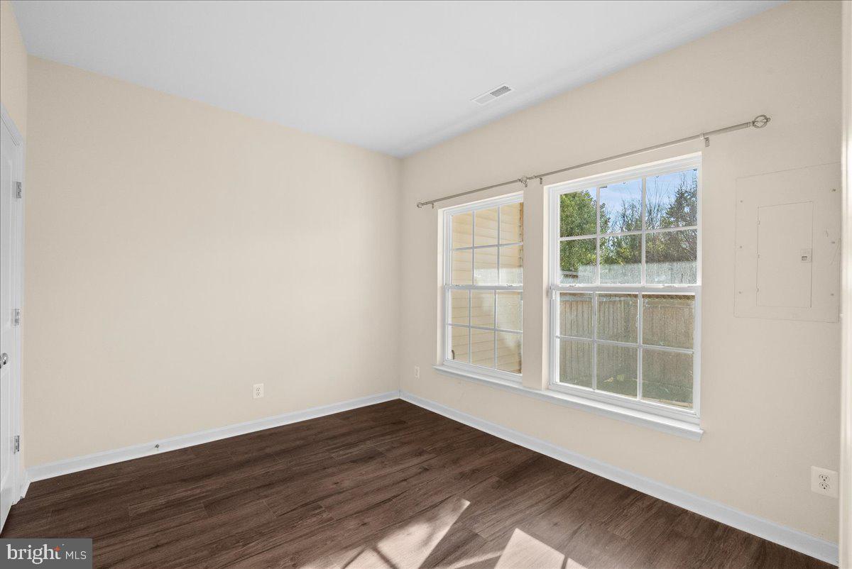 43277 TUMBLETREE TERRACE