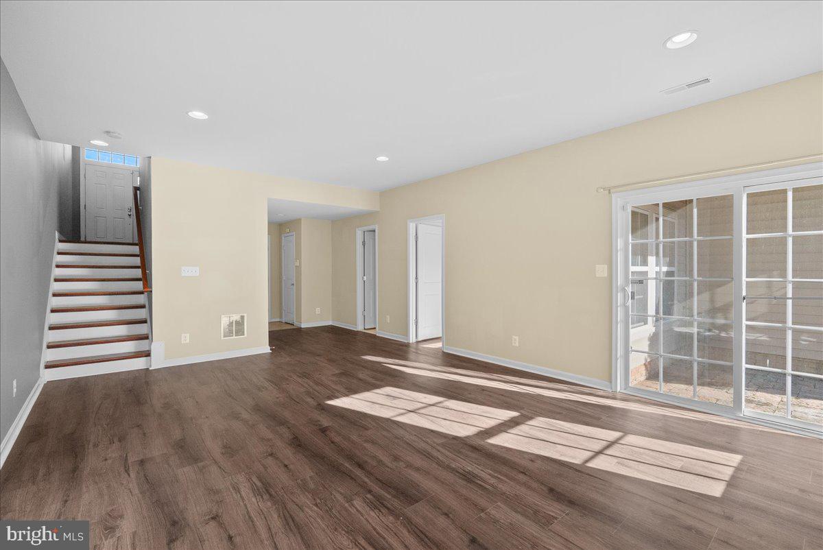 43277 TUMBLETREE TERRACE