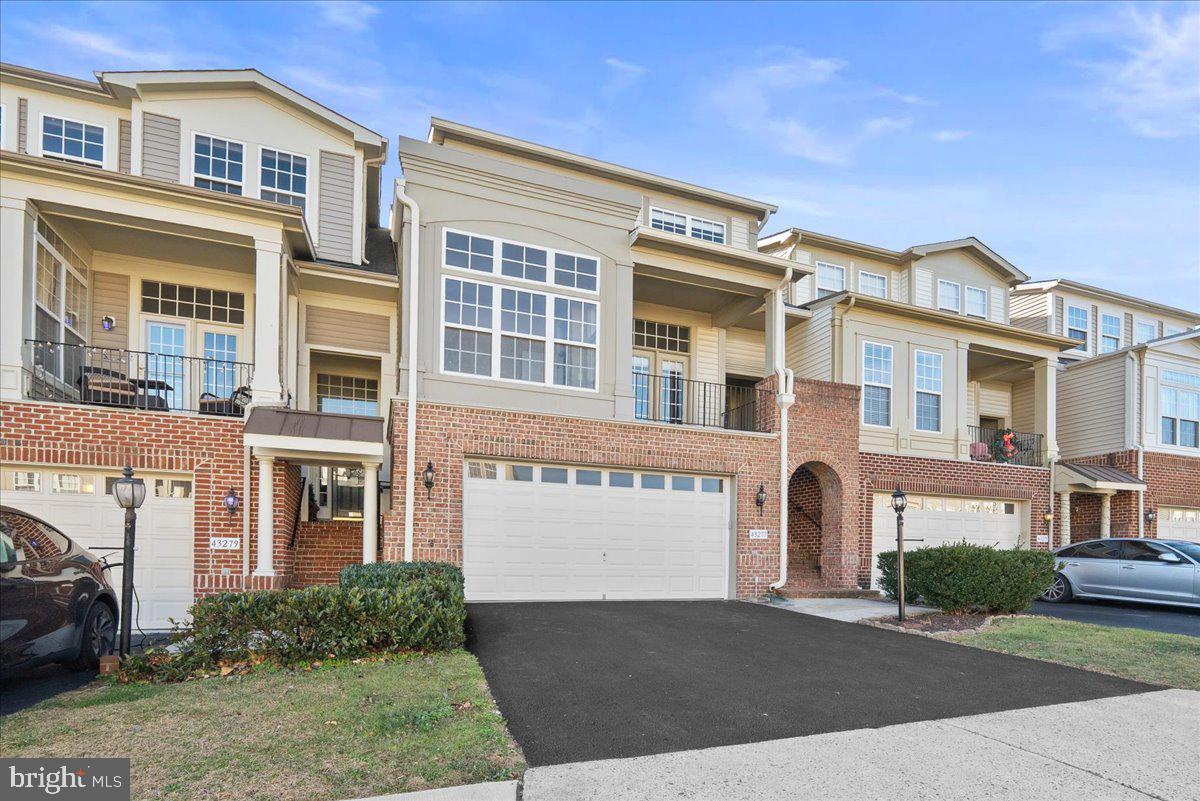 43277 TUMBLETREE TERRACE