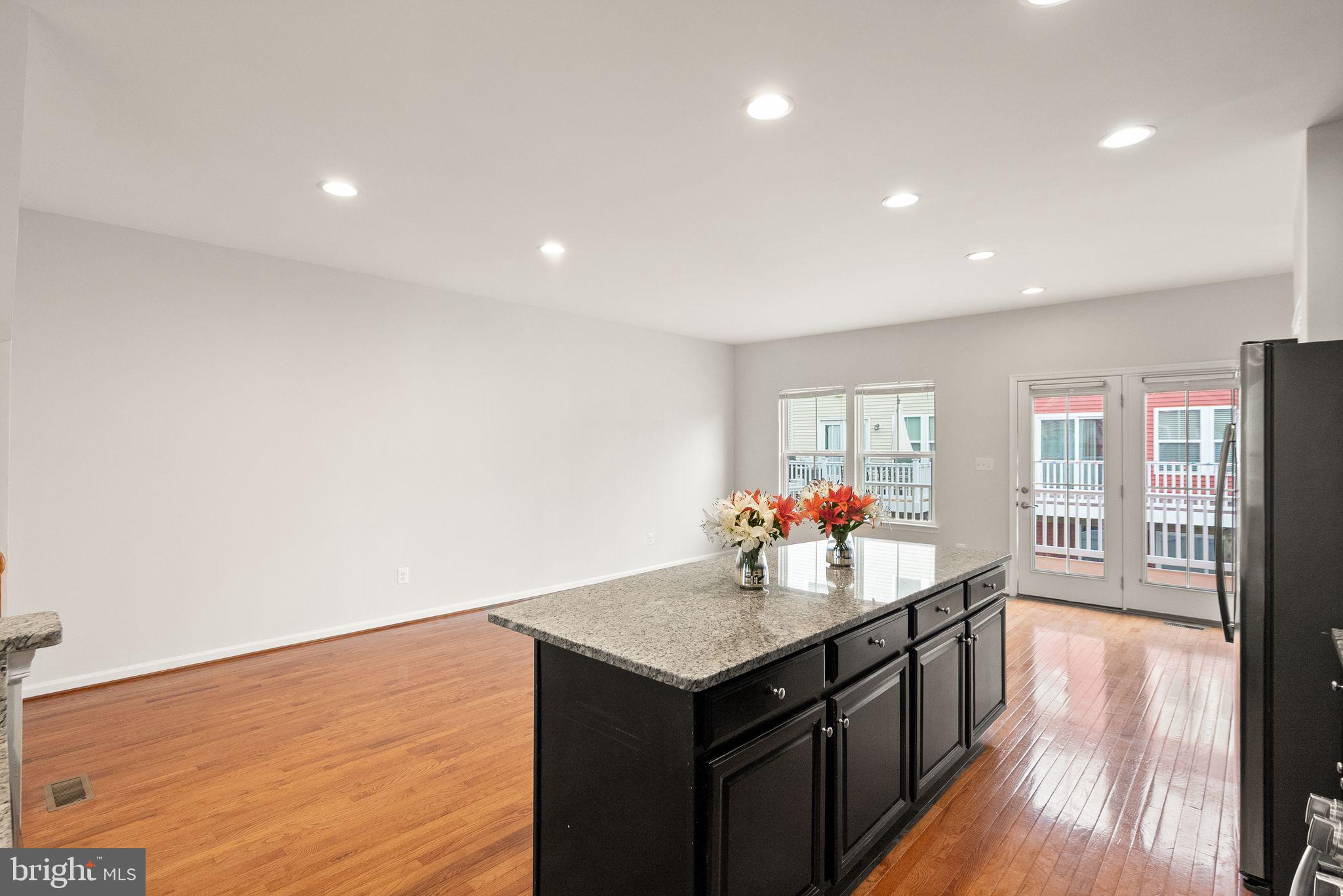 41688 MCMONAGLE SQUARE