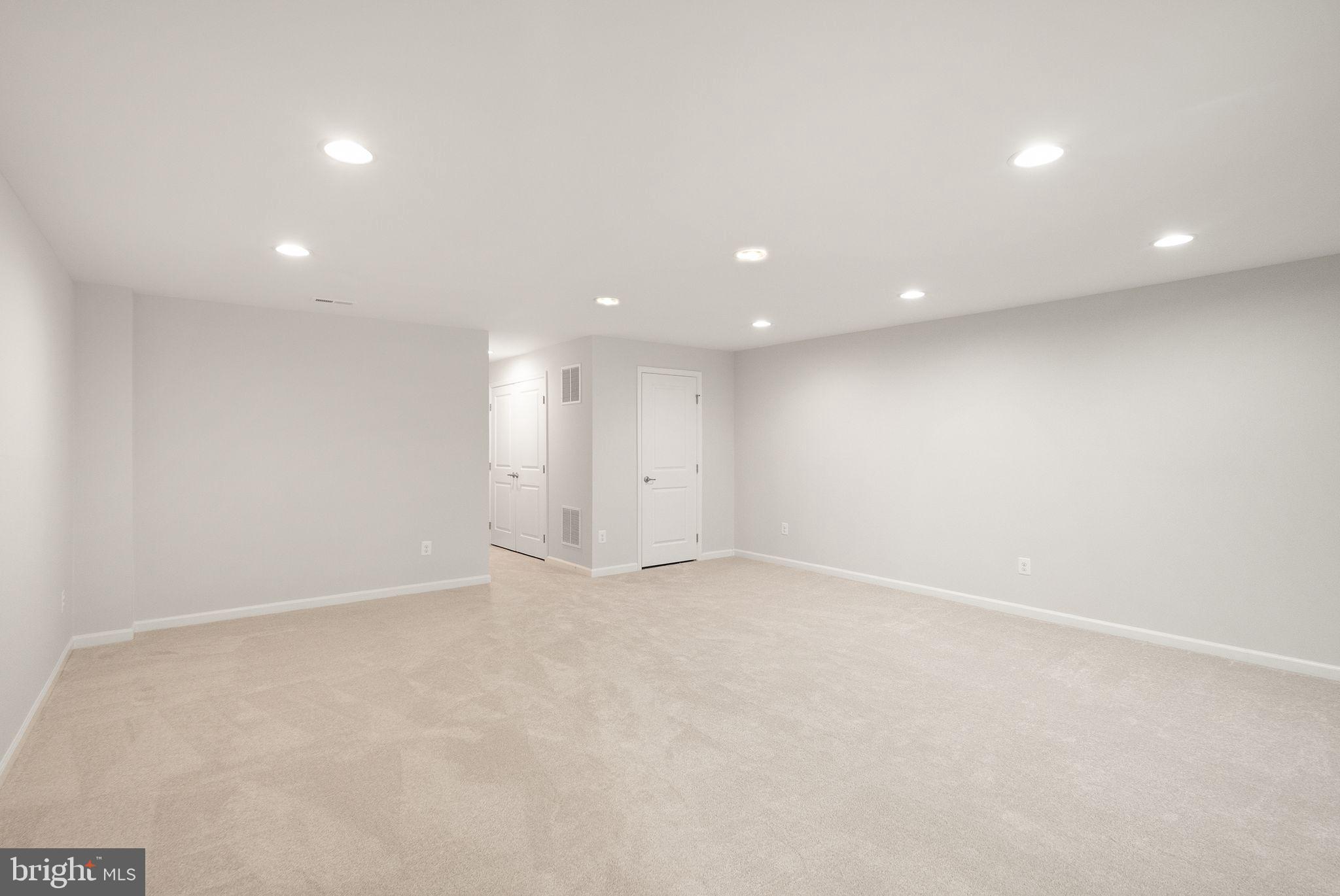 41688 MCMONAGLE SQUARE