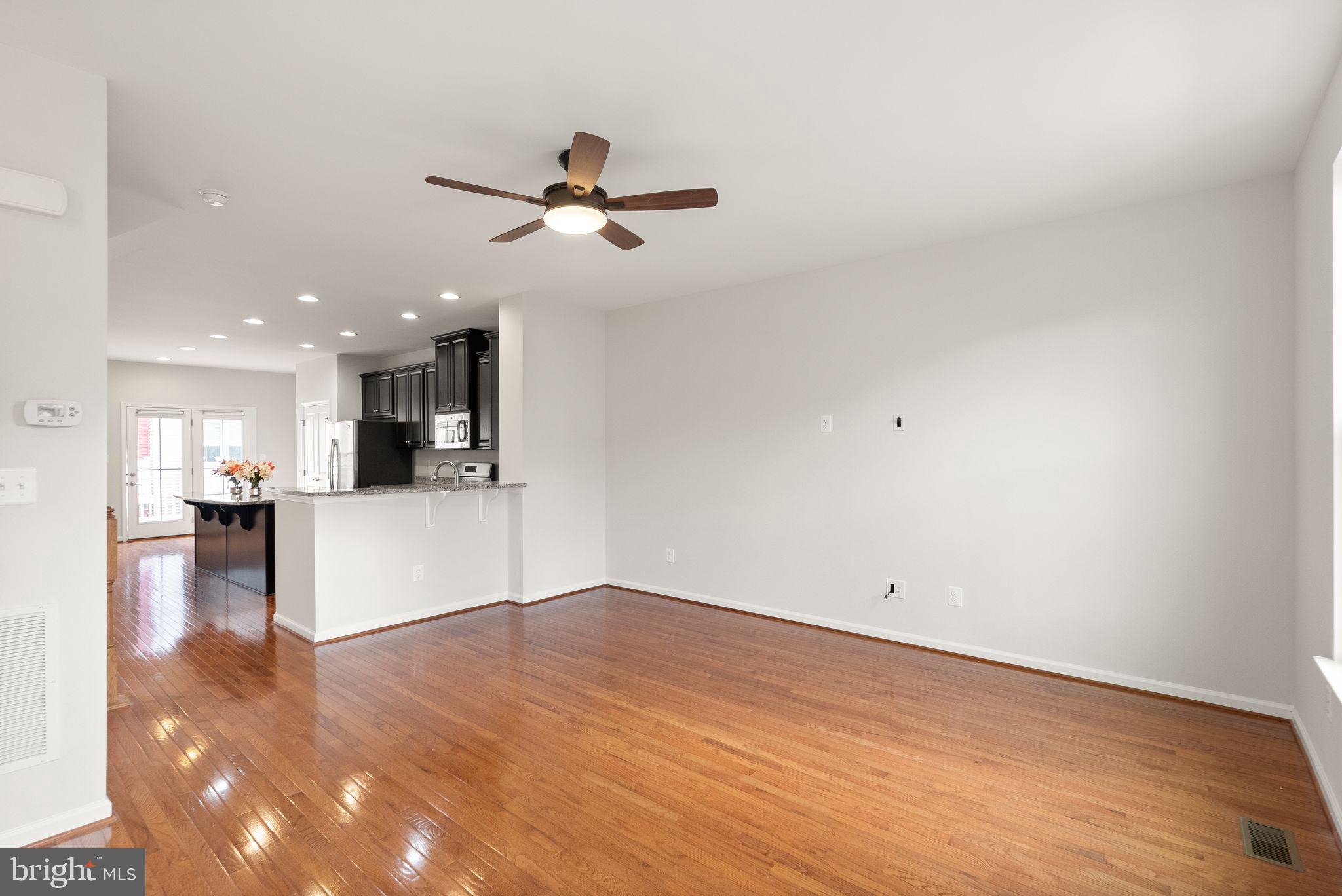 41688 MCMONAGLE SQUARE