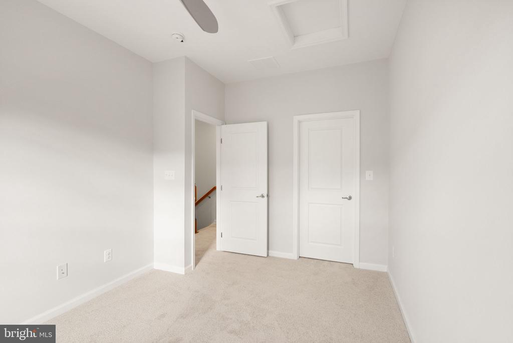 41688 MCMONAGLE SQUARE