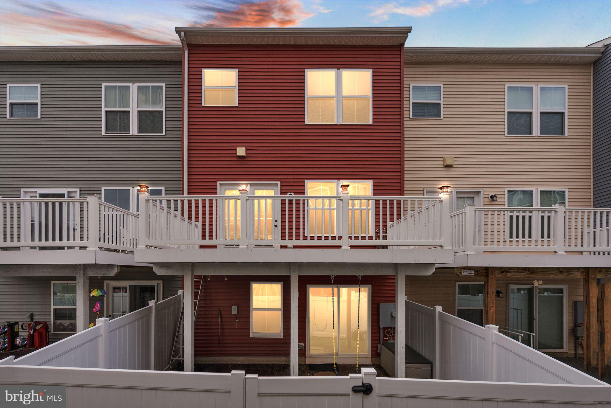 41688 MCMONAGLE SQUARE