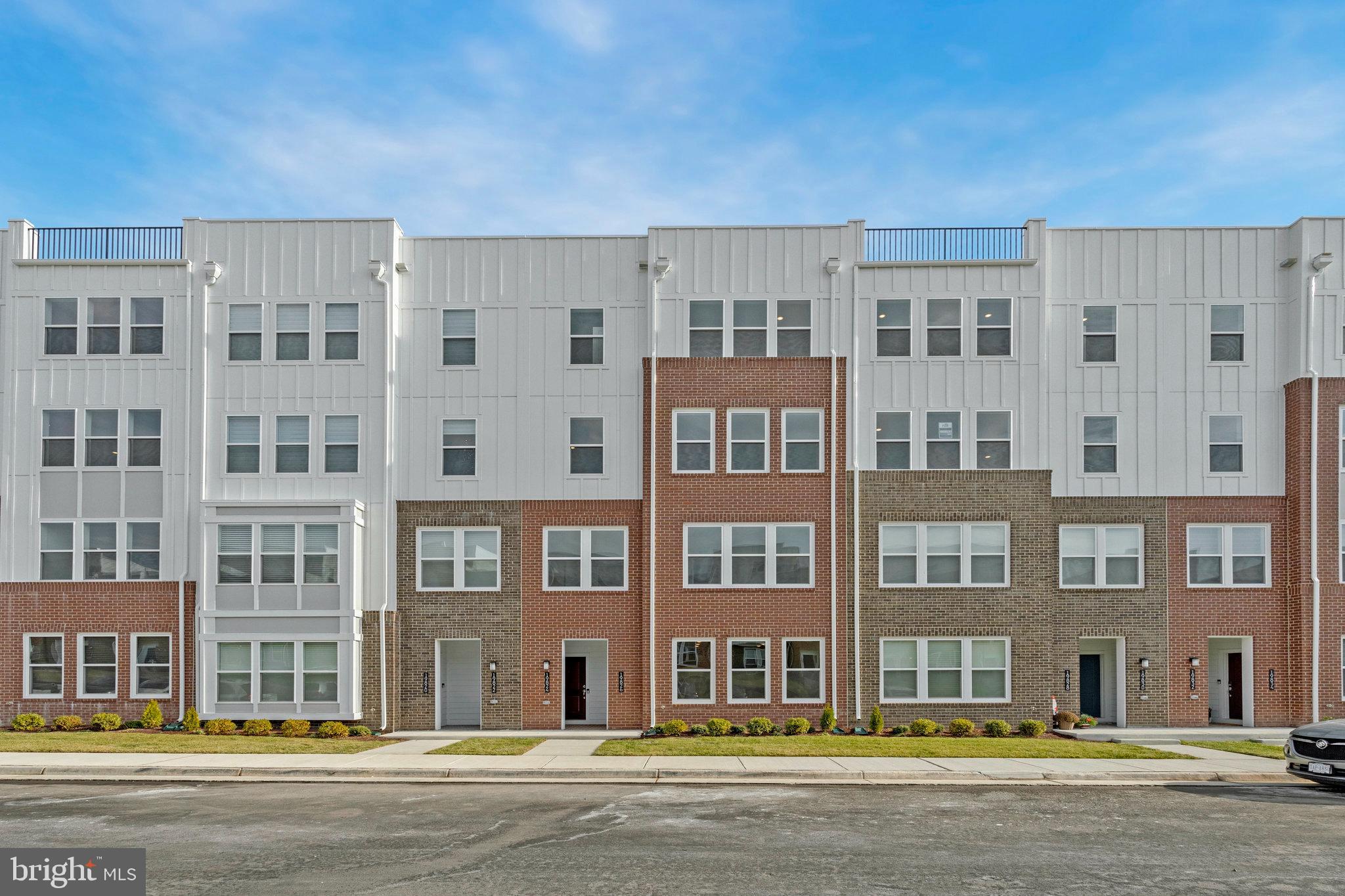 19826 LAVENDER DUST SQUARE