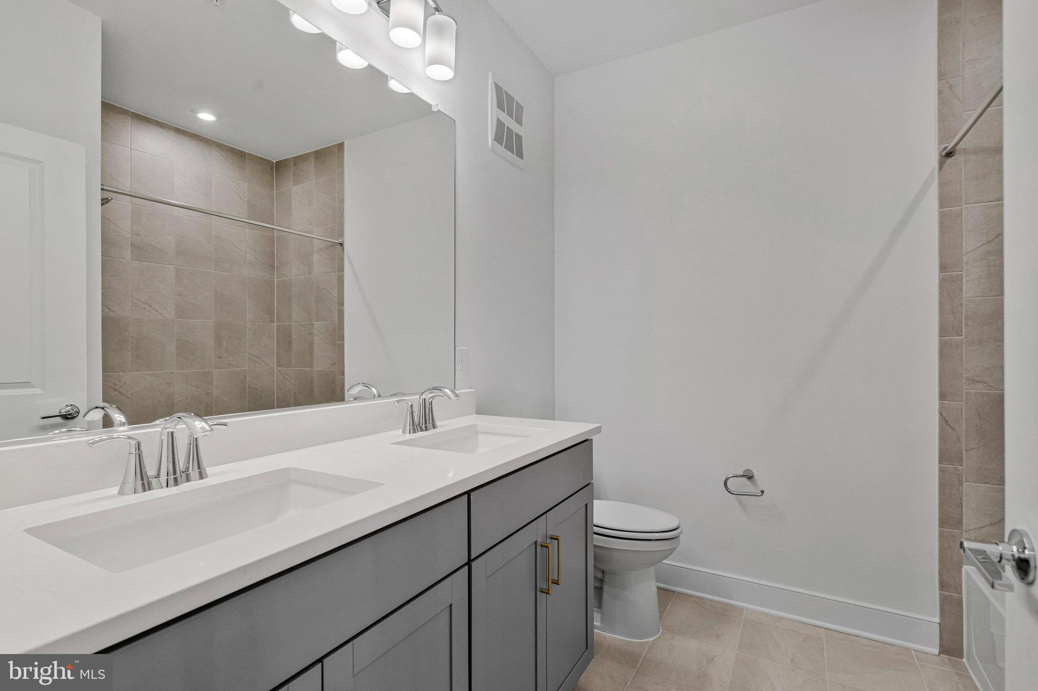 19826 LAVENDER DUST SQUARE