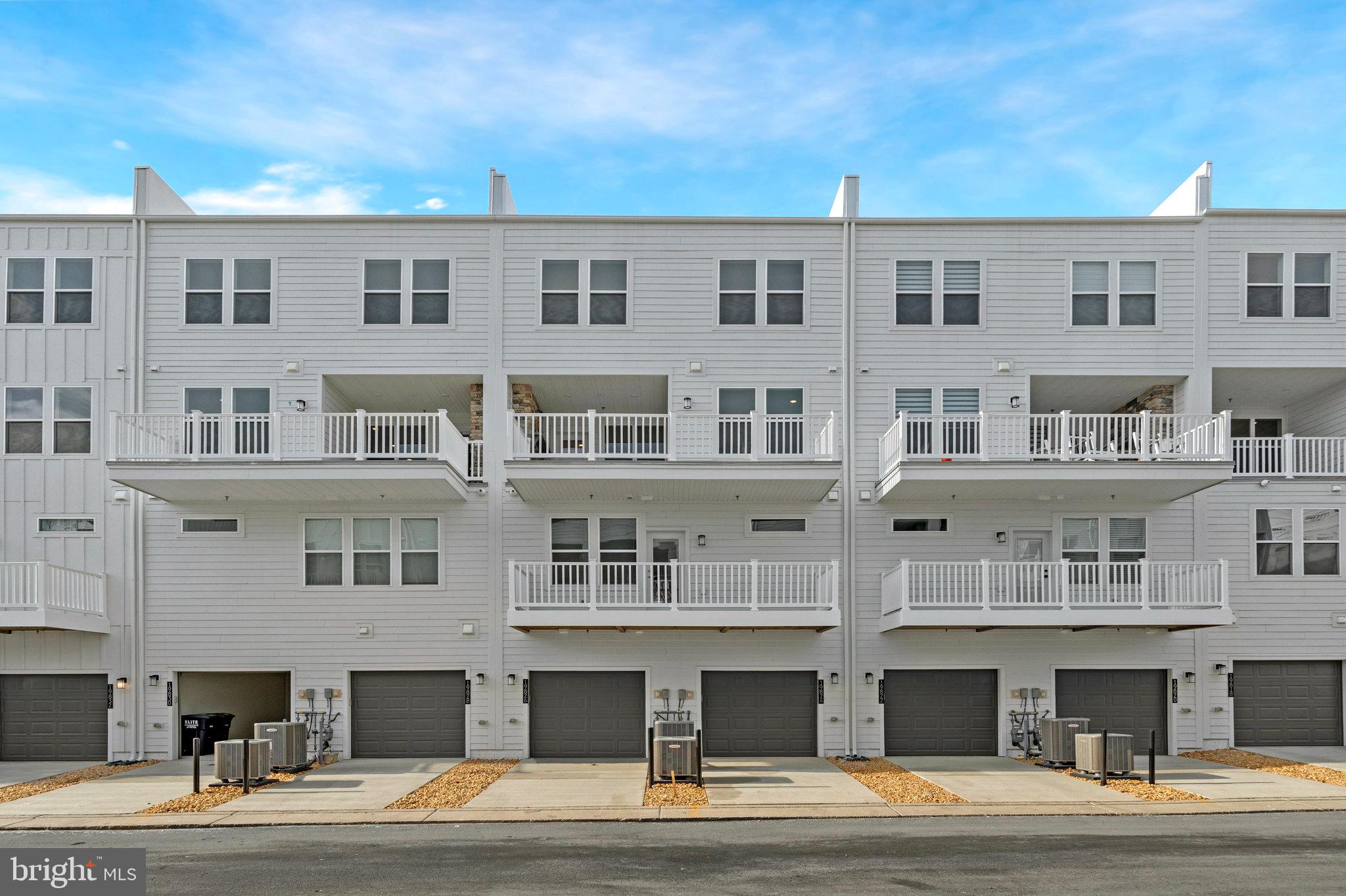 19826 LAVENDER DUST SQUARE