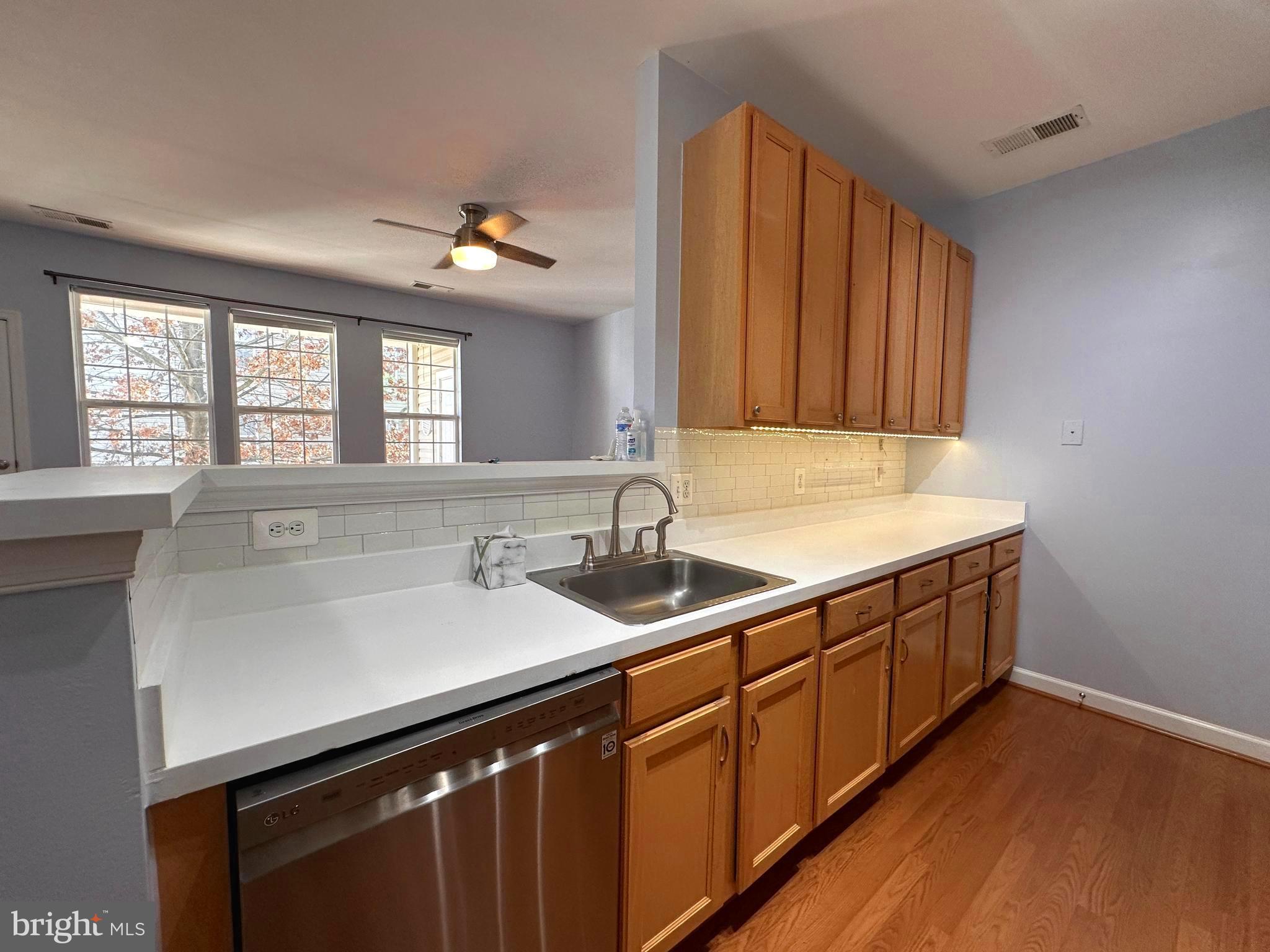 22607 BLUE ELDER 201