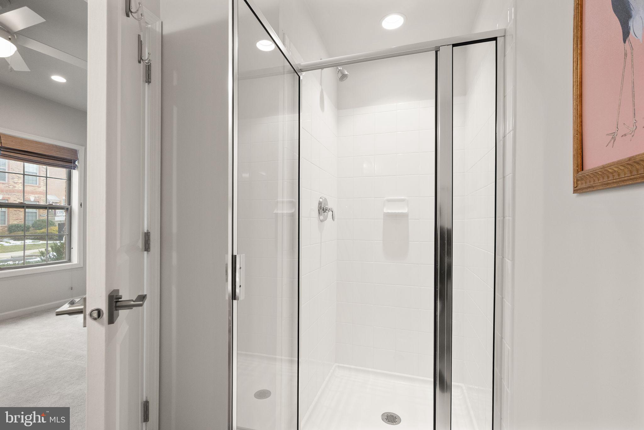 43192 HALKETT SQUARE