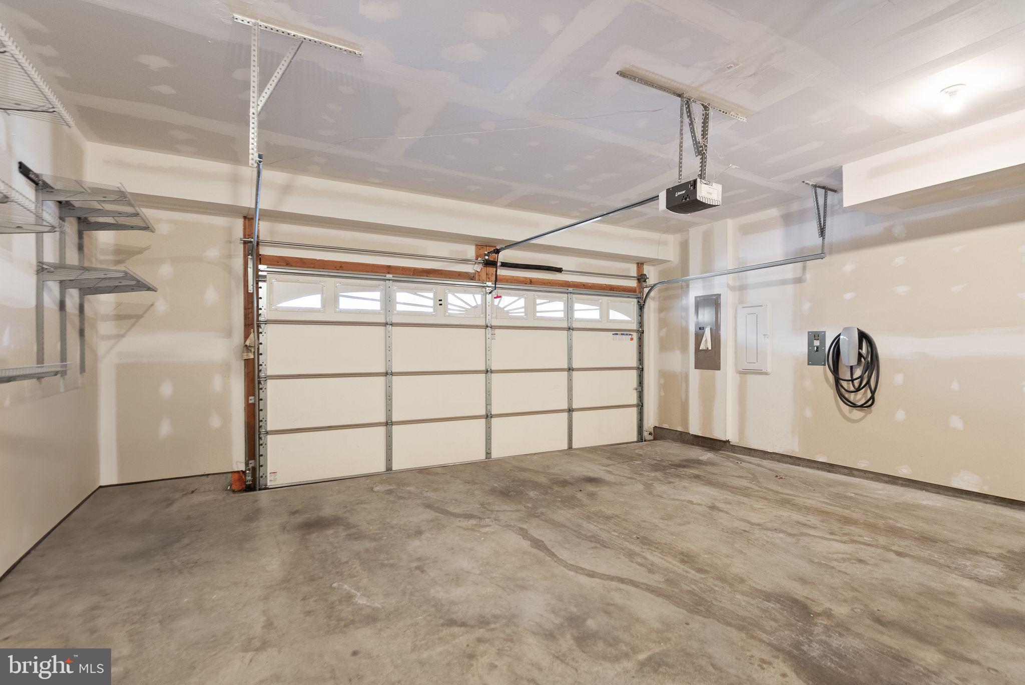 43192 HALKETT SQUARE