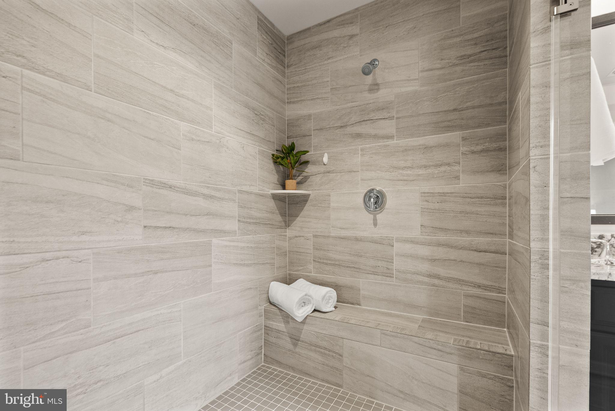 43192 HALKETT SQUARE