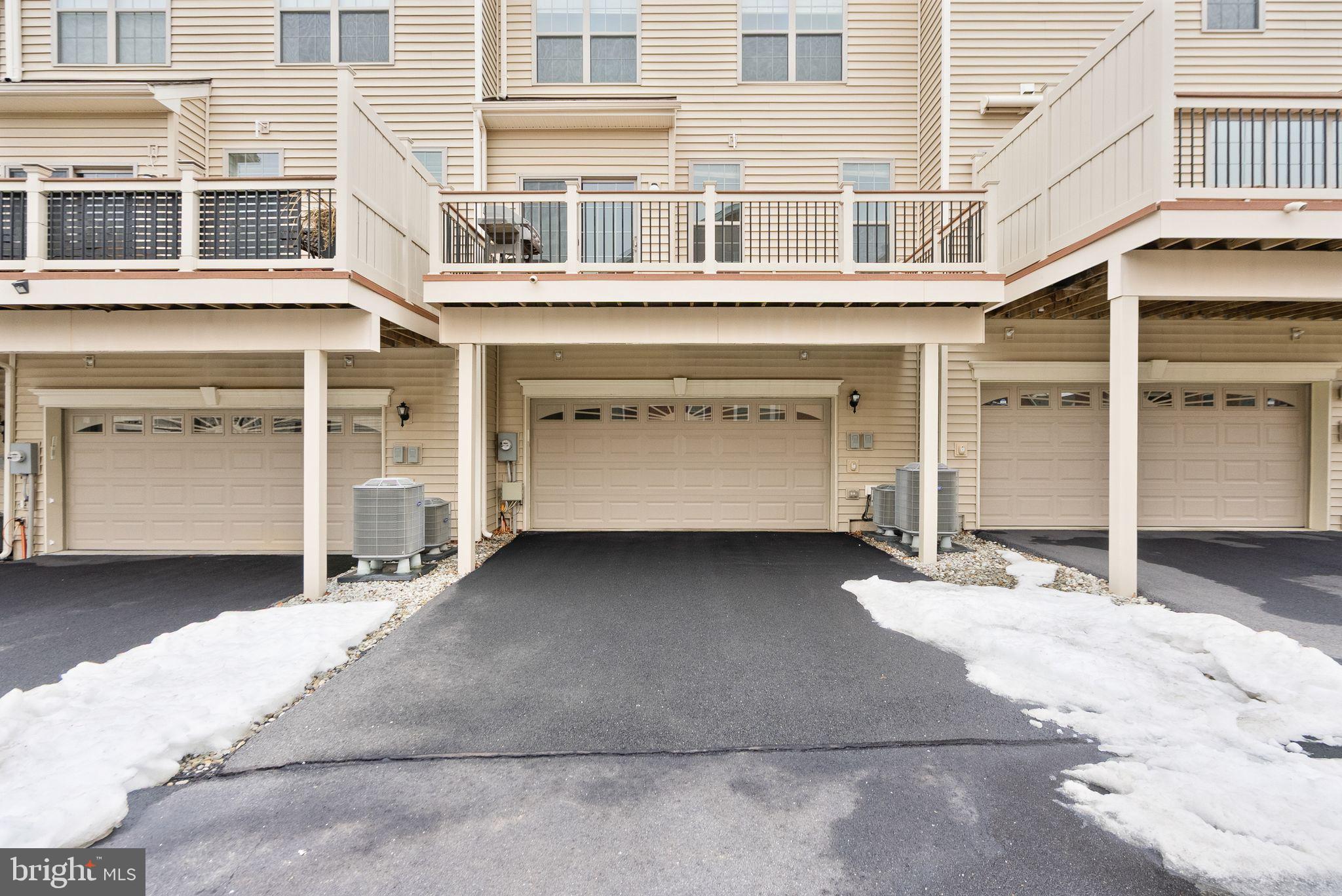 43192 HALKETT SQUARE