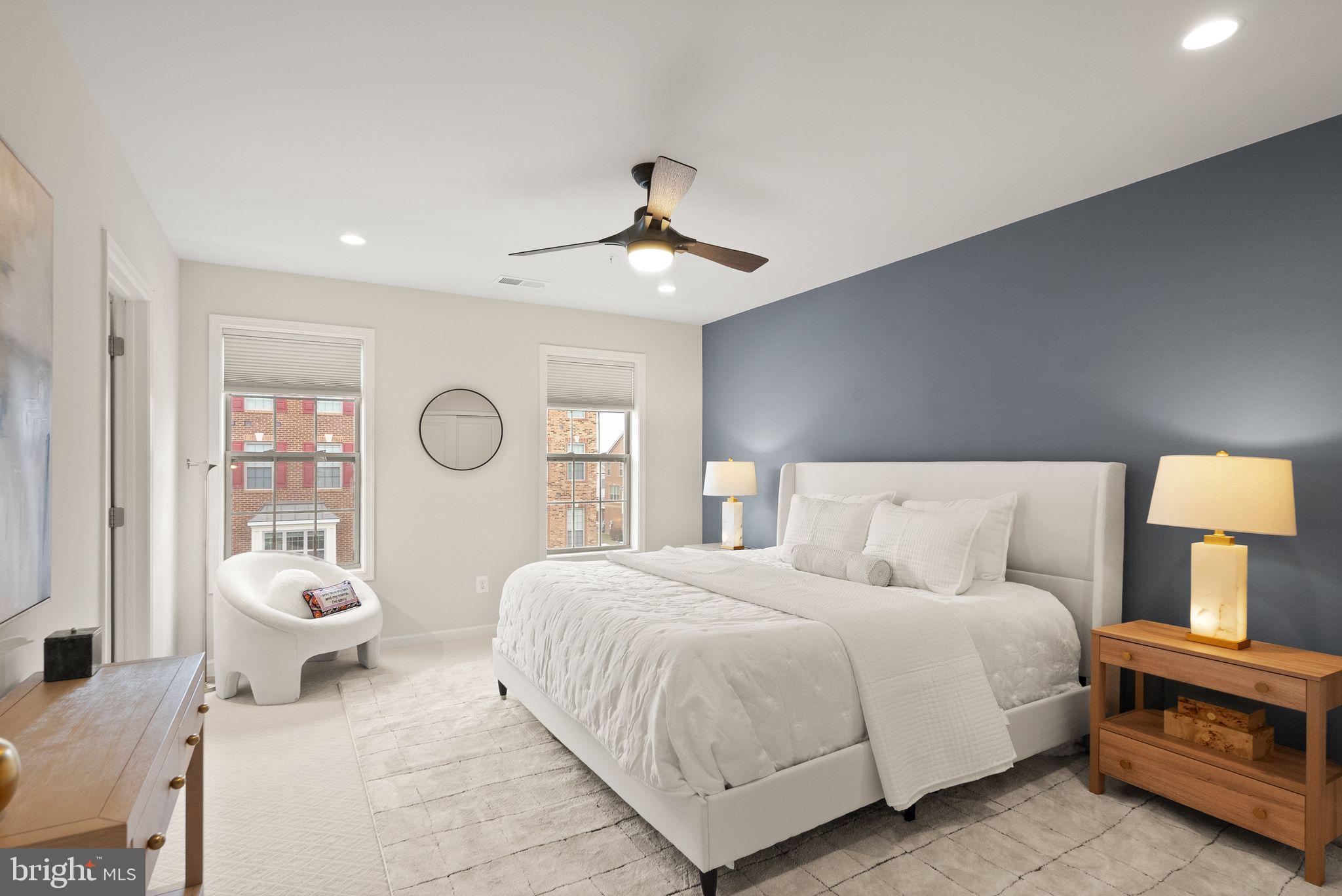 43192 HALKETT SQUARE