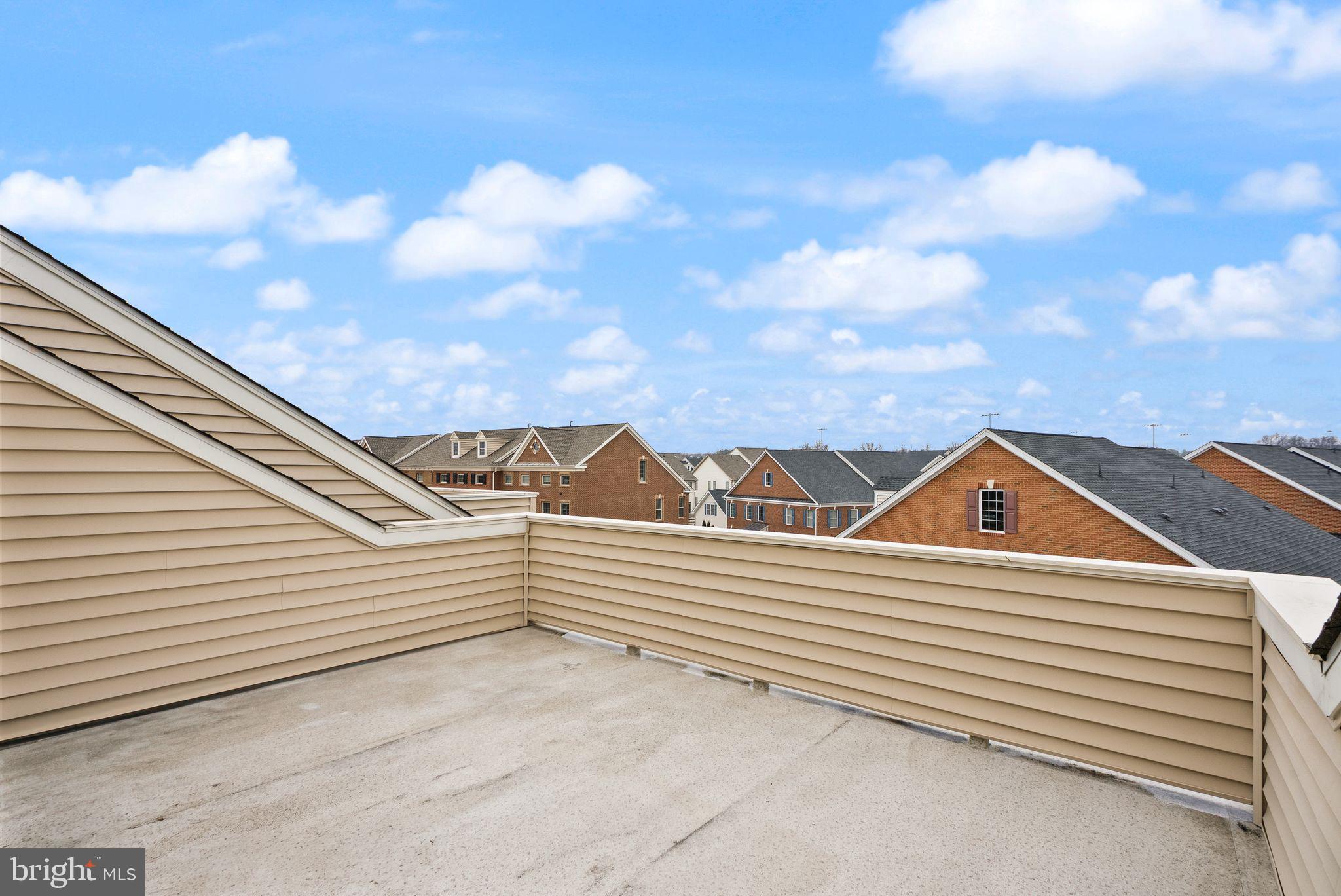 43192 HALKETT SQUARE