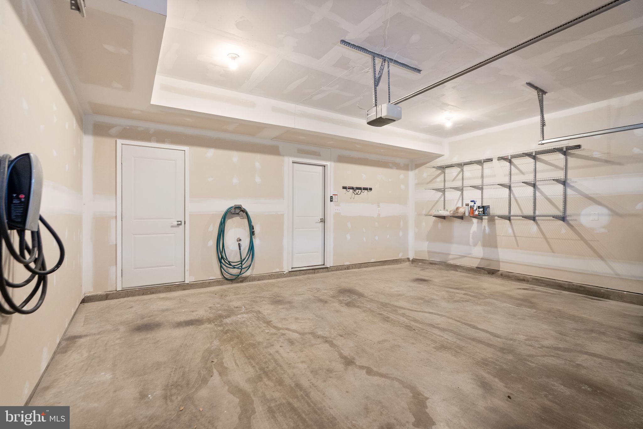 43192 HALKETT SQUARE