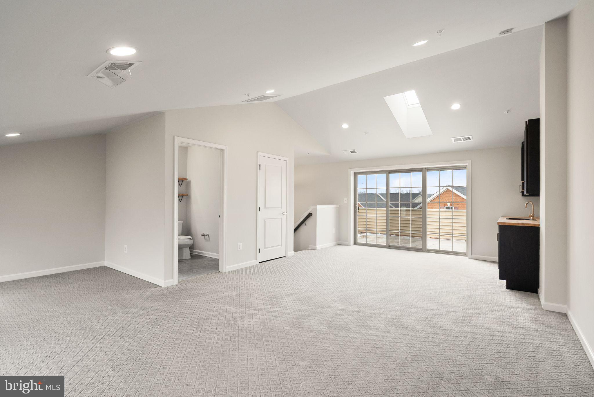 43192 HALKETT SQUARE