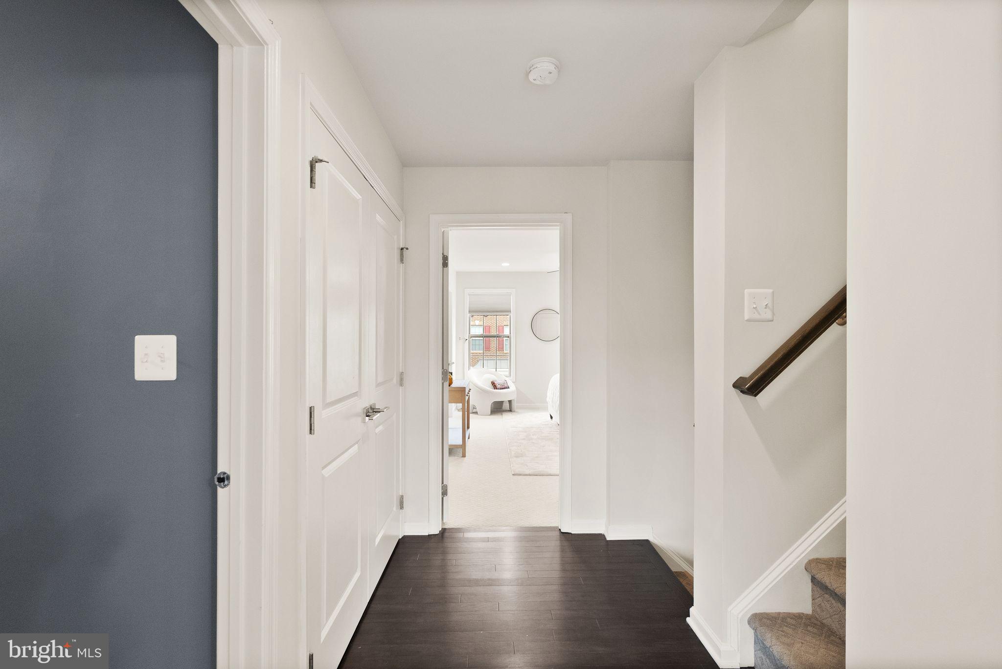 43192 HALKETT SQUARE