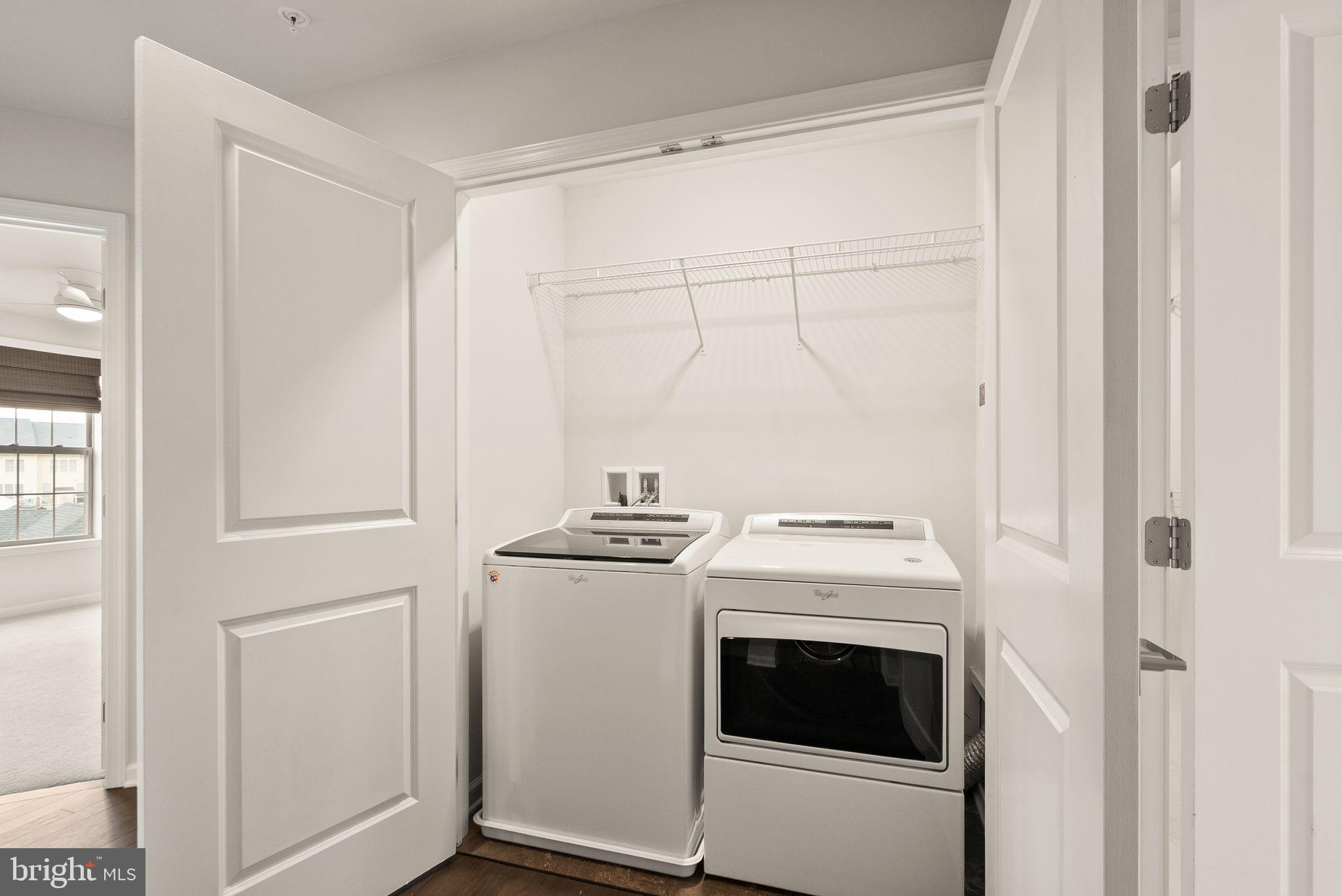 43192 HALKETT SQUARE