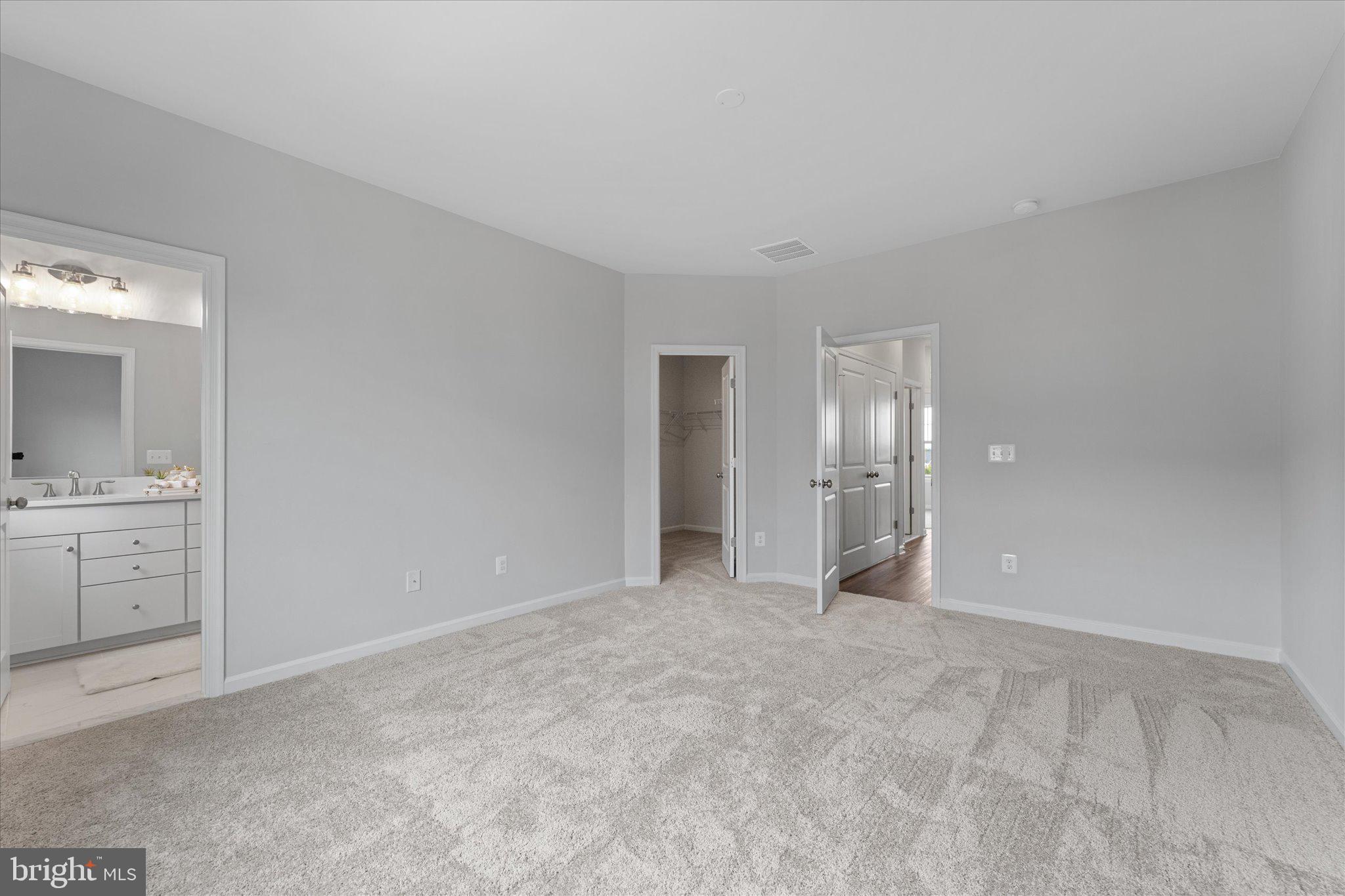 705 SAWBACK SQUARE NE