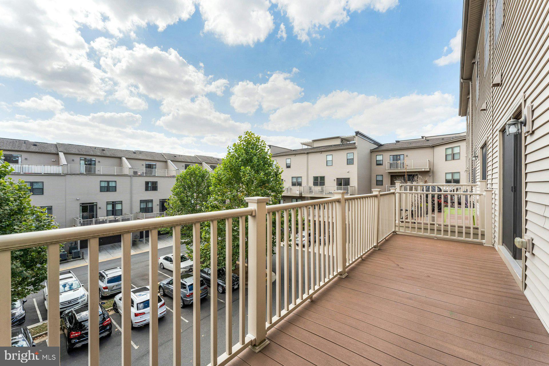 44750 TIVERTON SQUARE