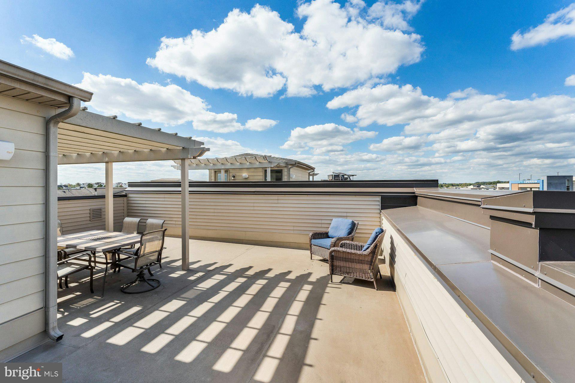 44750 TIVERTON SQUARE