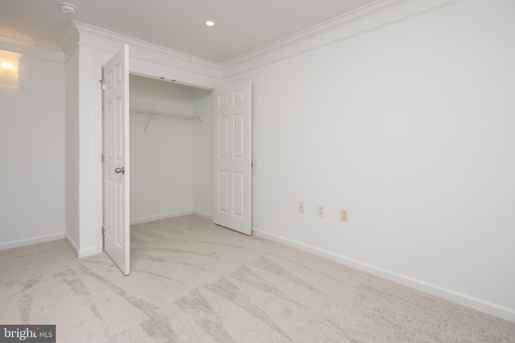 512 SUNSET VIEW TERRACE SE 402